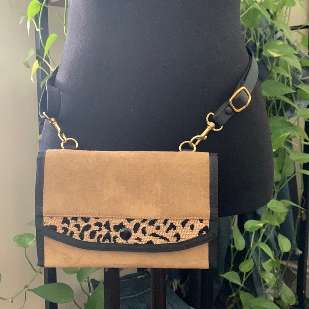 Vintage Danny K Bev Hills Tan Faux Suede Leopard Waist Wallet Belt Crossbody